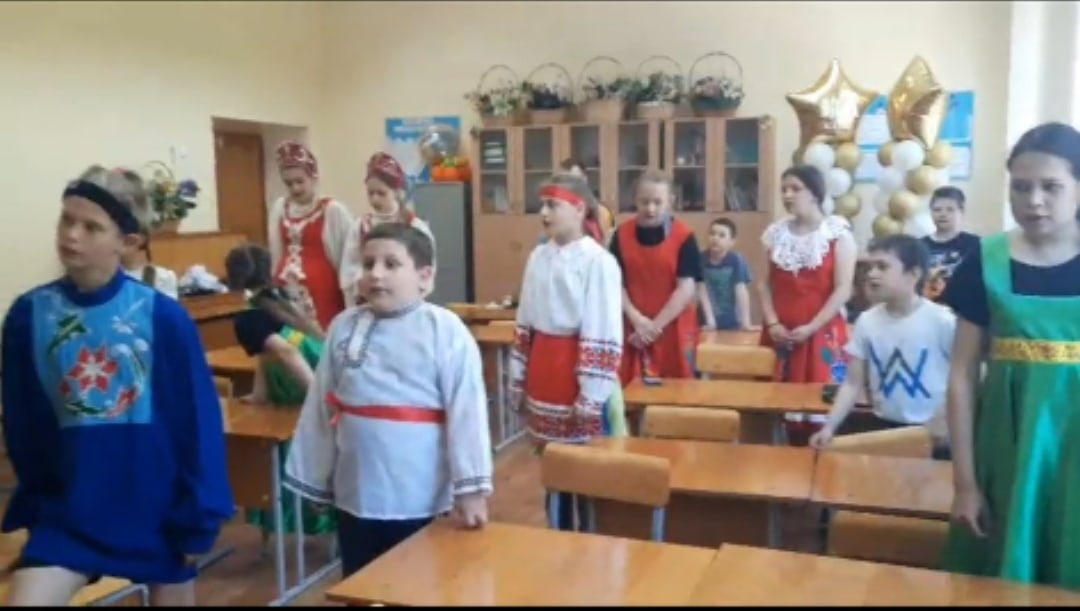 Средняя Школа Фото